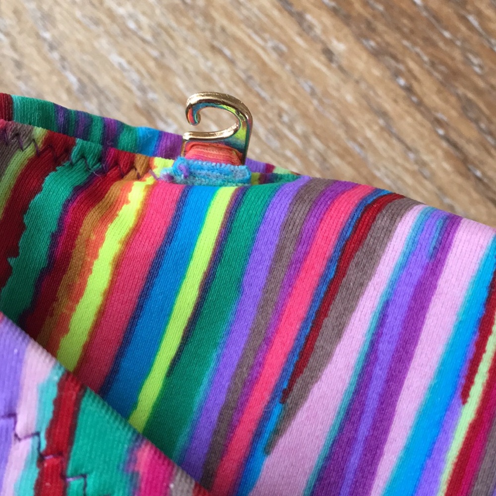 Victoria’s Secret Stripe Twist Bikini Top - Picture 5 of 6